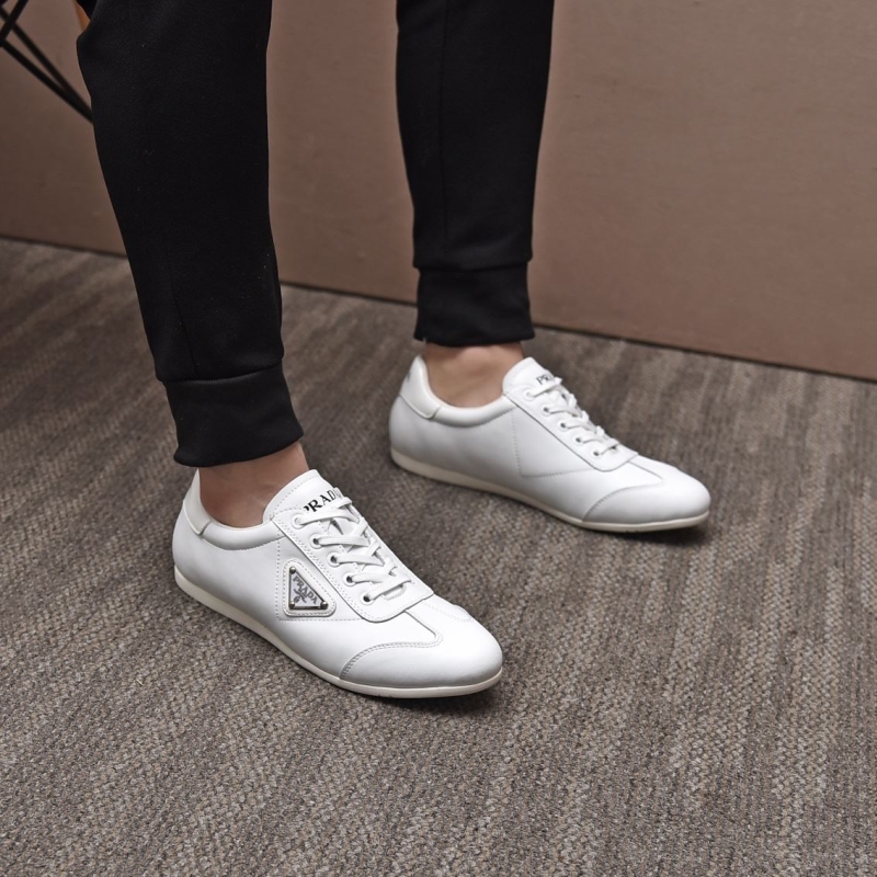 Pra*a casual shoes